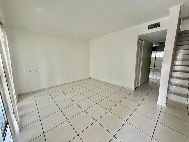 Foto del edificio - 2415 NW 11th St