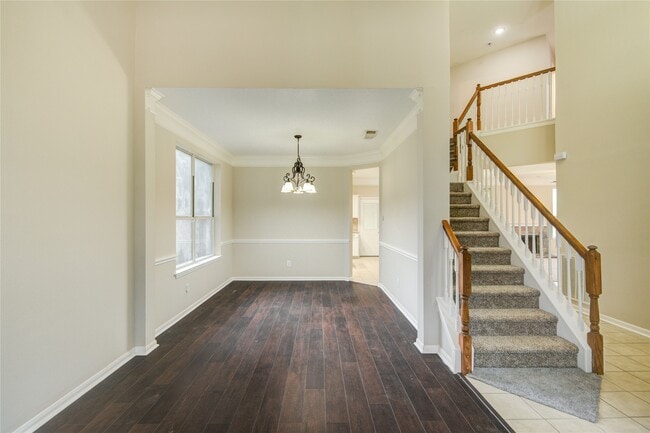 Building Photo - 107 Mango St