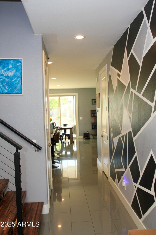 Foto del edificio - 1100 S 176th Ave