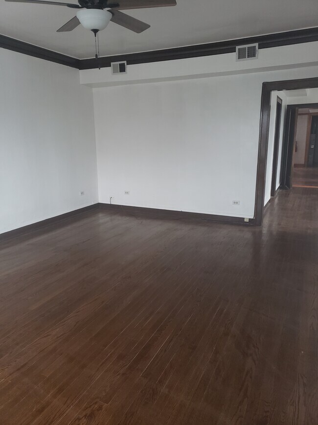 LivingRoomPic3 - 8230 S Elizabeth St