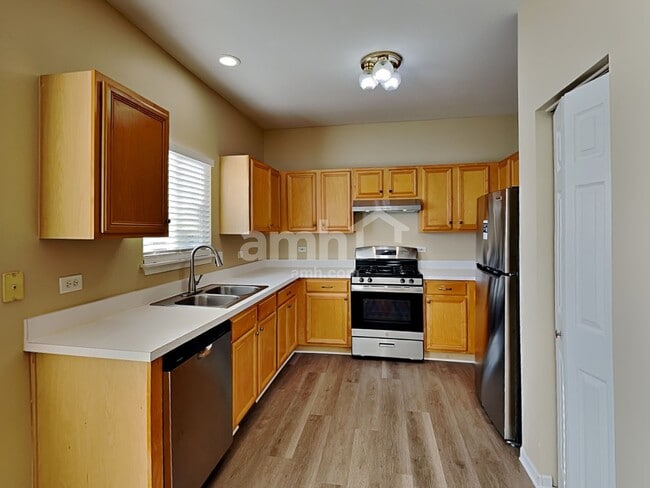 Foto del edificio - 388 Pheasant Chase Dr