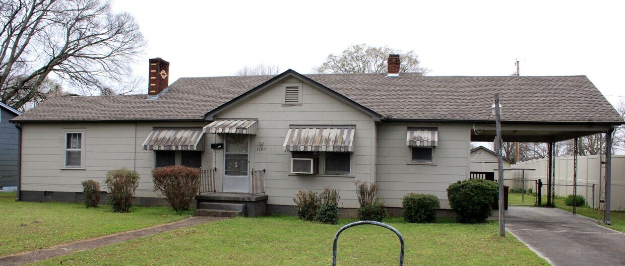 Foto principal - Fenced yard in heart of Decatur!