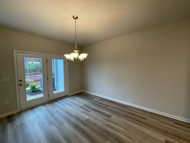 Foto del edificio - Like New Townhome in South & Main, Fuquay-Varina!