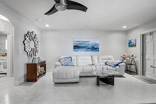 Foto del edificio - 5505 N Ocean Blvd