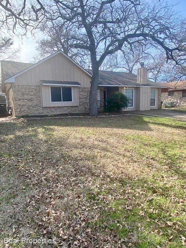 Foto del edificio - 3 br, 2 bath House - 1116 Berkeley St