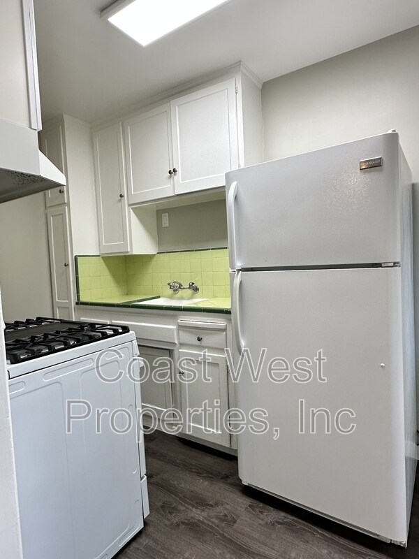 Foto del edificio - 4431 College Ave