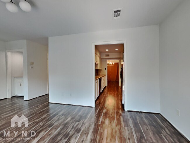 Foto del edificio - 5810 Langfield Rd