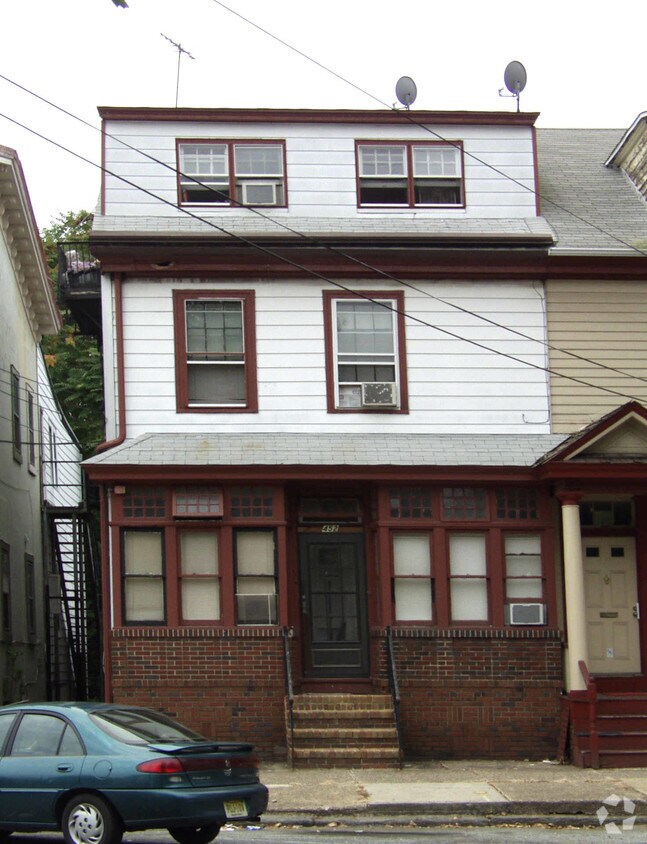450452 High St, Burlington City, NJ 08016 Apartments in Burlington