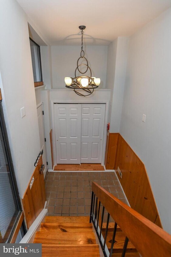 Primary Photo - 210 Church St
