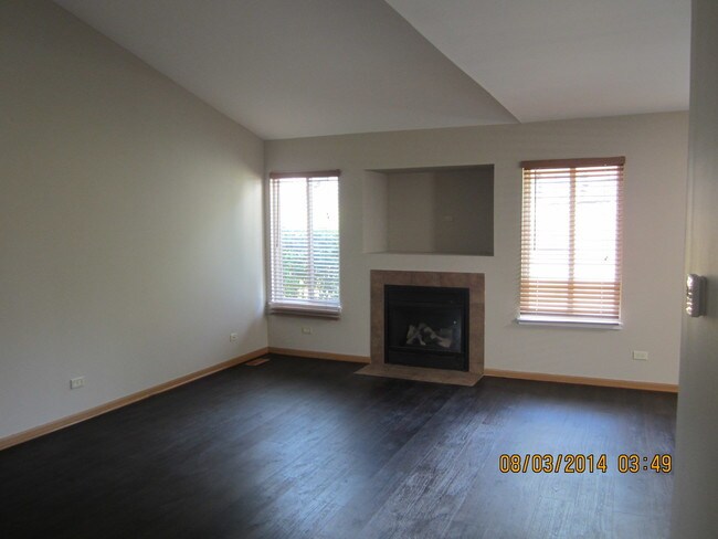 Building Photo - 824 Park Bluff Cir