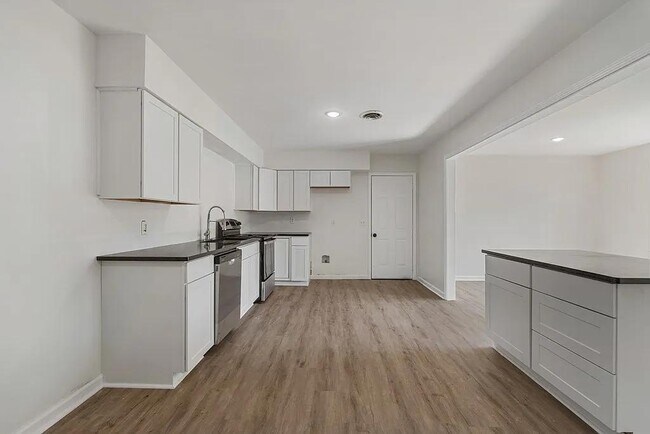 Foto del edificio - 803 Lichfield Rd