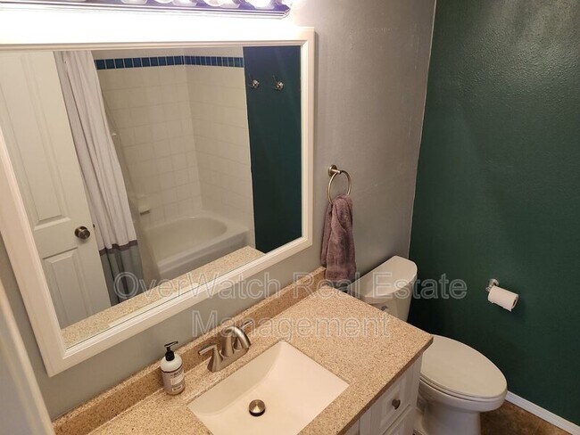 Foto del edificio - 2911 Monarch Cir