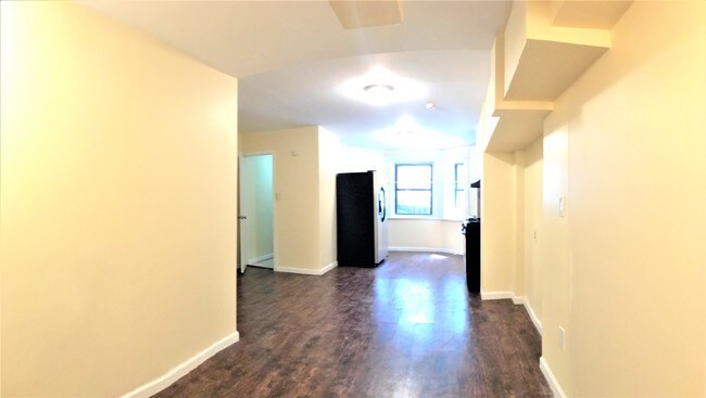 Building Photo - 652 Saint Marks Ave