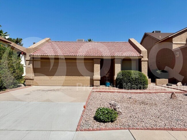 Building Photo - 1314 W Manor St