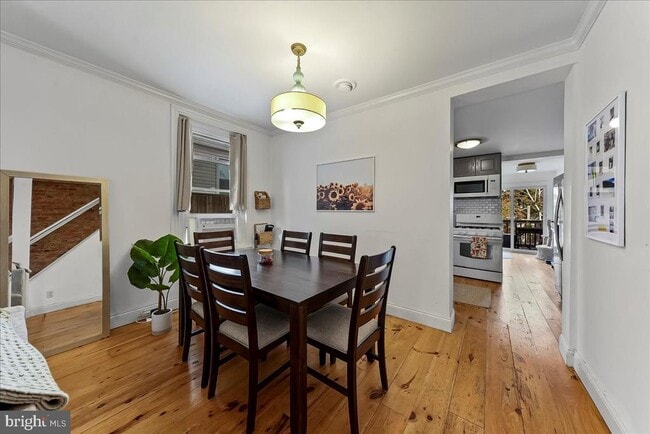 Building Photo - 131 E Union St