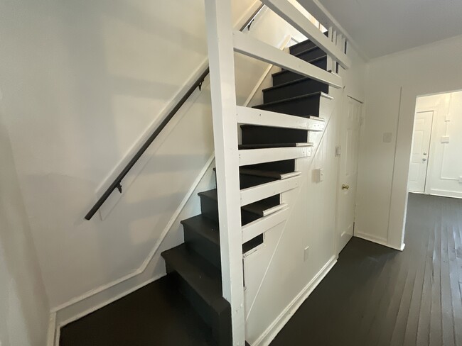 Building Photo - 444 S Duke St