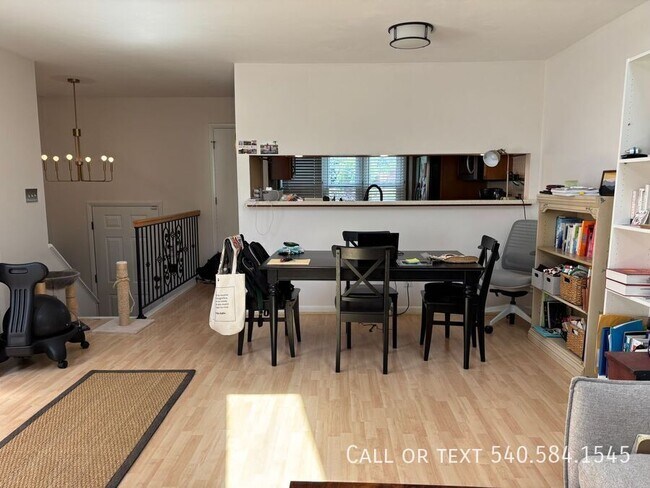 Foto del edificio - 5180 Winterberry Ct