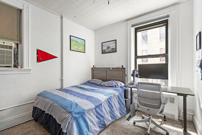 Building Photo - 1110 Park Ave