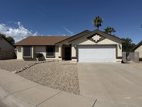 Building Photo - 1652 Roadrunner Ln
