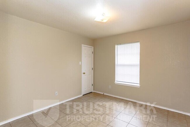 Foto del edificio - 4409 July Dr