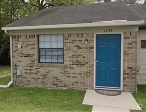 Building Photo - 1235 Continental Ct