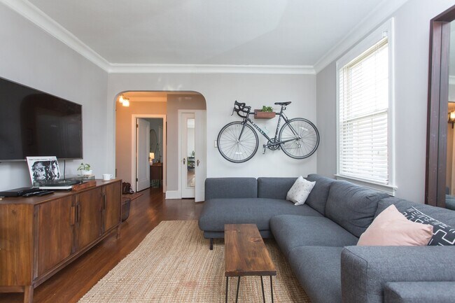 Foto del edificio - 1301 Longfellow St NW