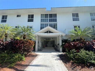 Building Photo - 290 Sunrise Dr