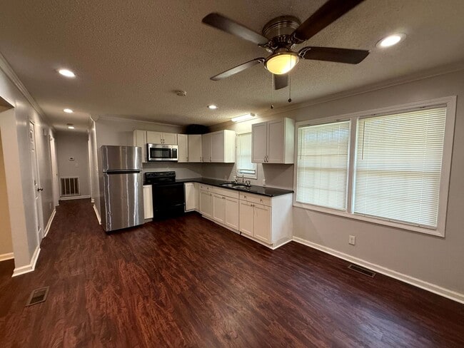 Building Photo - 1175 Sandhill Road ~ Grays Creek