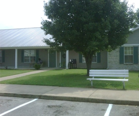 Primary Photo - Broadway Manor Apartments
