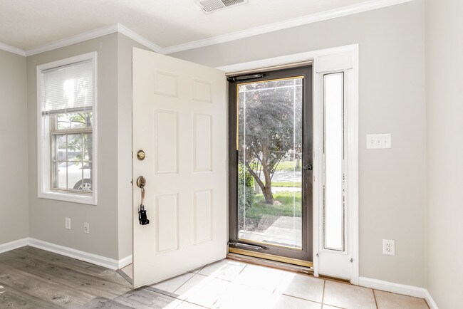 Building Photo - 276 Preakness Dr