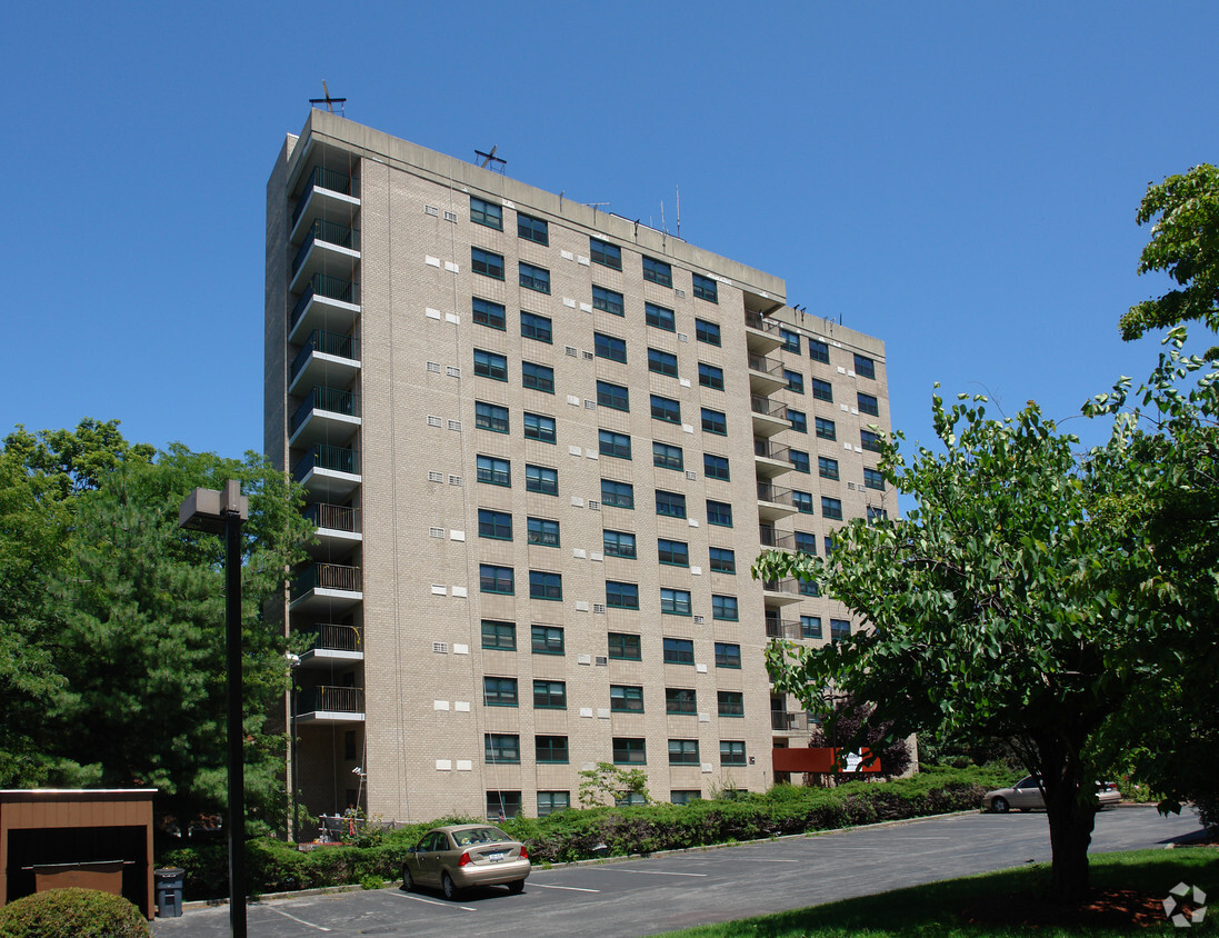 Foto del edificio - Wesley Hall Apartments