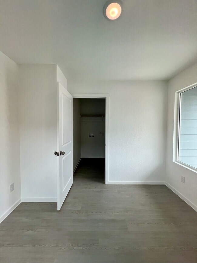 Building Photo - 9178 Trails End