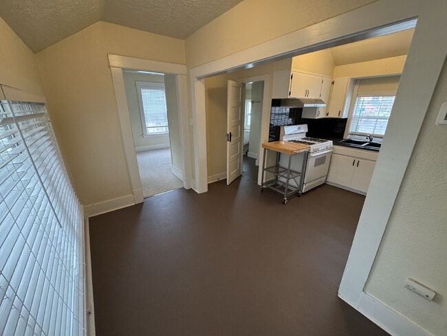 Photo - Cute 2-bedroom in Portsmouth Neighborhood / Close to University of Portland Apartment