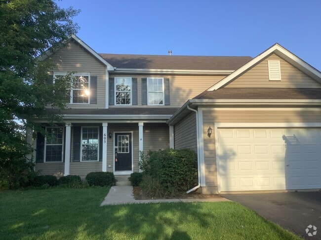 Building Photo - 605 Country Brook Ln