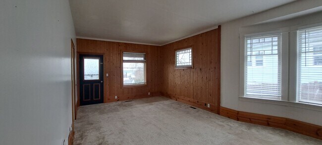 Building Photo - 514 North 8th Street