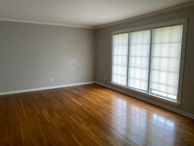 Building Photo - 95 Ayers Dr