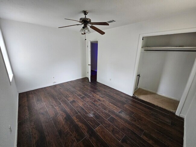 Foto del edificio - 115 Sylvia St