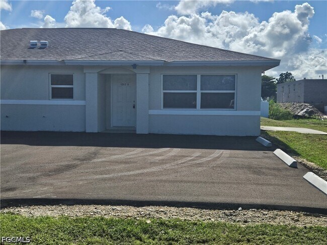 Building Photo - 1247 Bacon Ave