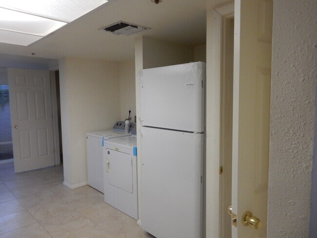 Foto del edificio - 7826 E Heatherbrae Ave