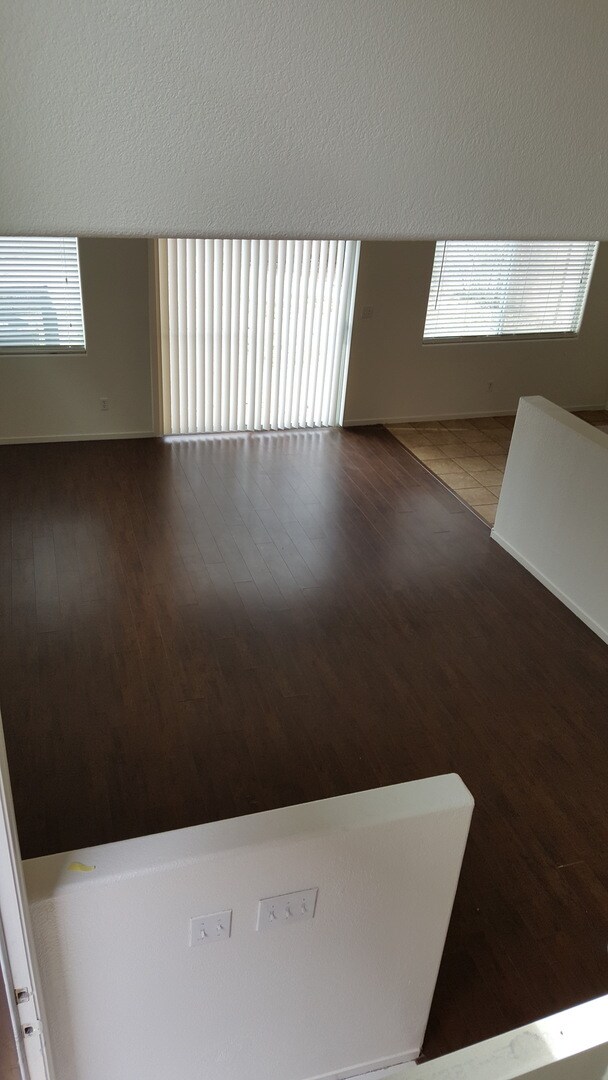 Foto del edificio - Totally Renovated 4 Bed, 2 and 3/4 bathroo...