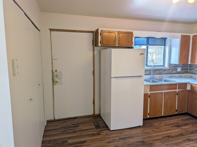 Photo du bâtiment - 46909 Yale Rd