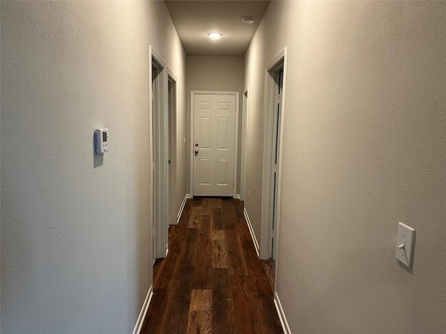 Building Photo - 2701 Ginger Ct