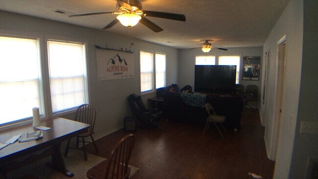 Building Photo - Blacksburg, 4 BR / 3 BA, Available for fal...