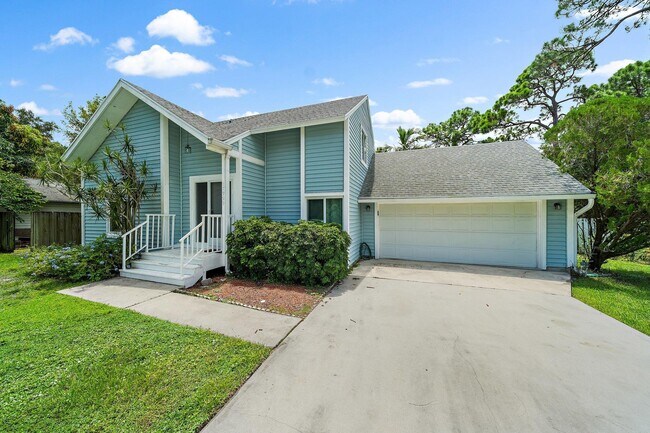 Building Photo - 17999 Anchor Dr