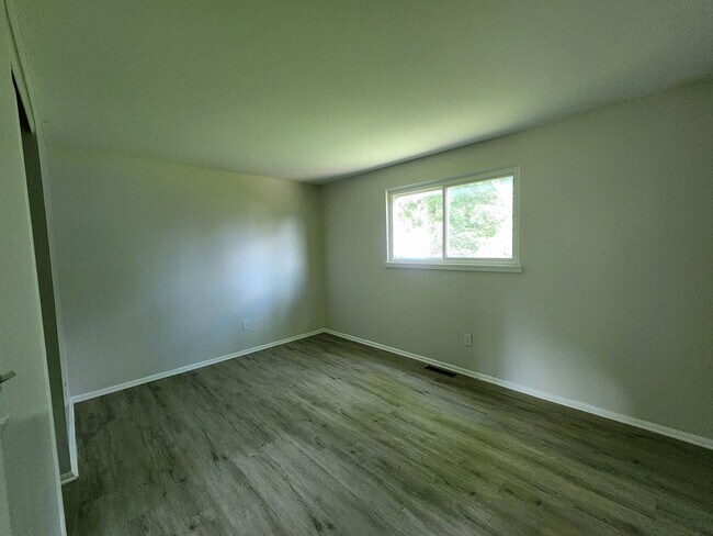 Building Photo - Newly Remodeled 3 Bedroom Home!