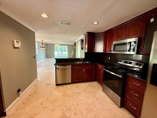 Building Photo - 1402 Veracruz Ln