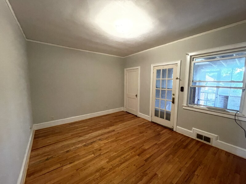 Primary Photo - 175 N Highpoint Rd
