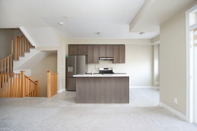 Building Photo - 1104 Lockie Dr