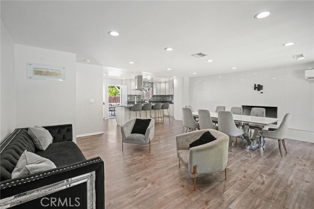 Foto del edificio - 18433 Tarzana Dr