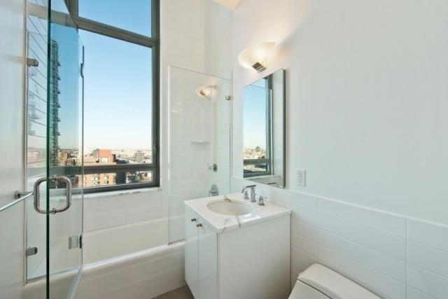 Foto del edificio - 1 bedroom in LONG ISLAND CITY NY 11109